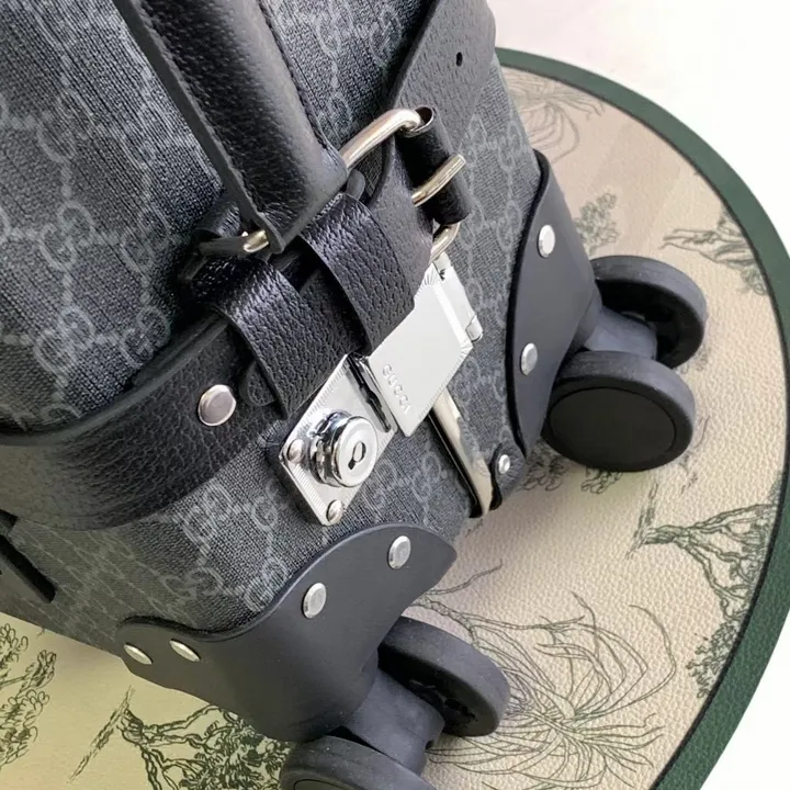 スーパーコピー グッチ スーツケース