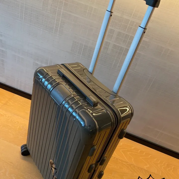 スーパーコピー リモワ スーツケース