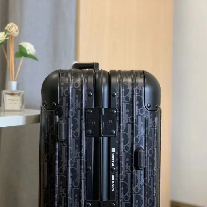 スーパーコピー リモワ スーツケース