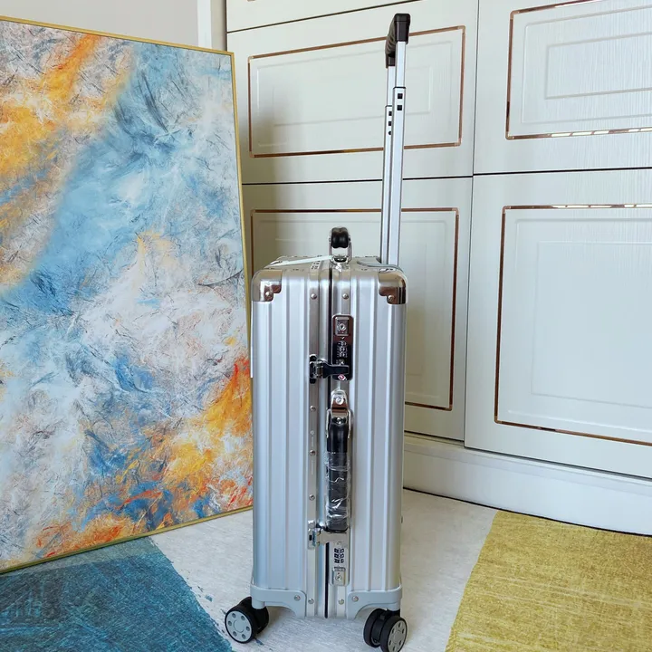 スーパーコピー リモワ スーツケース