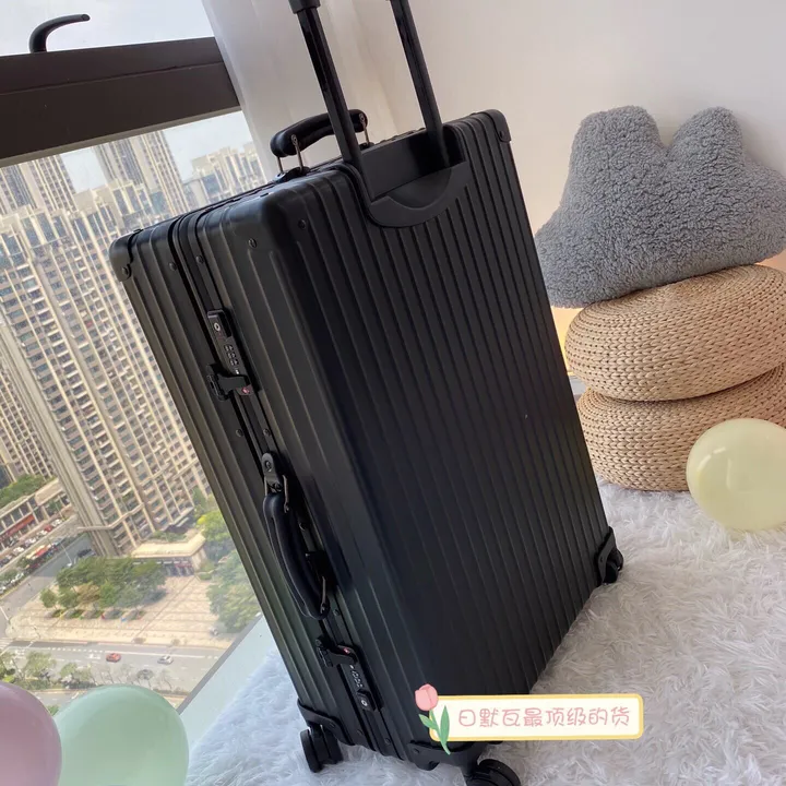 スーパーコピー リモワ スーツケース