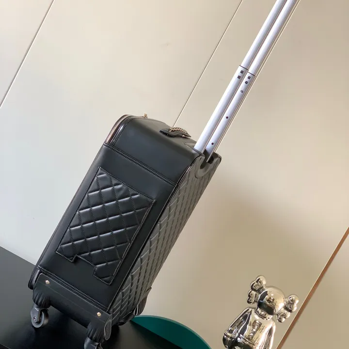スーパーコピー シャネル スーツケース