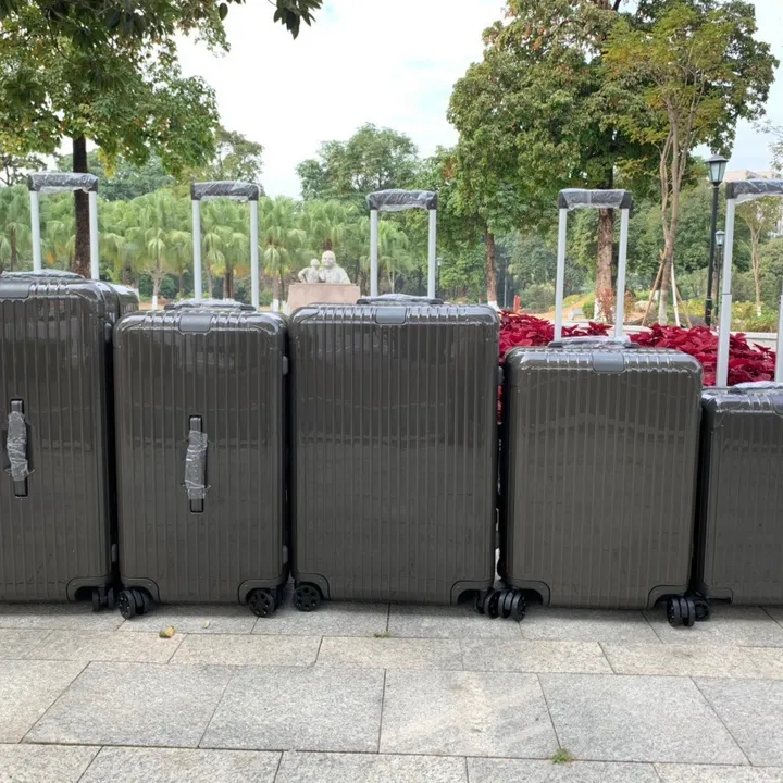 スーパーコピー リモワ スーツケース