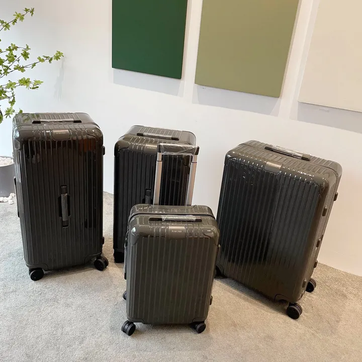スーパーコピー リモワ スーツケース