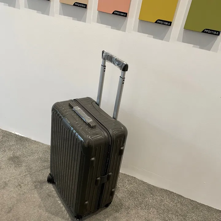 スーパーコピー リモワ スーツケース