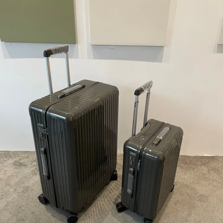 スーパーコピー リモワ スーツケース