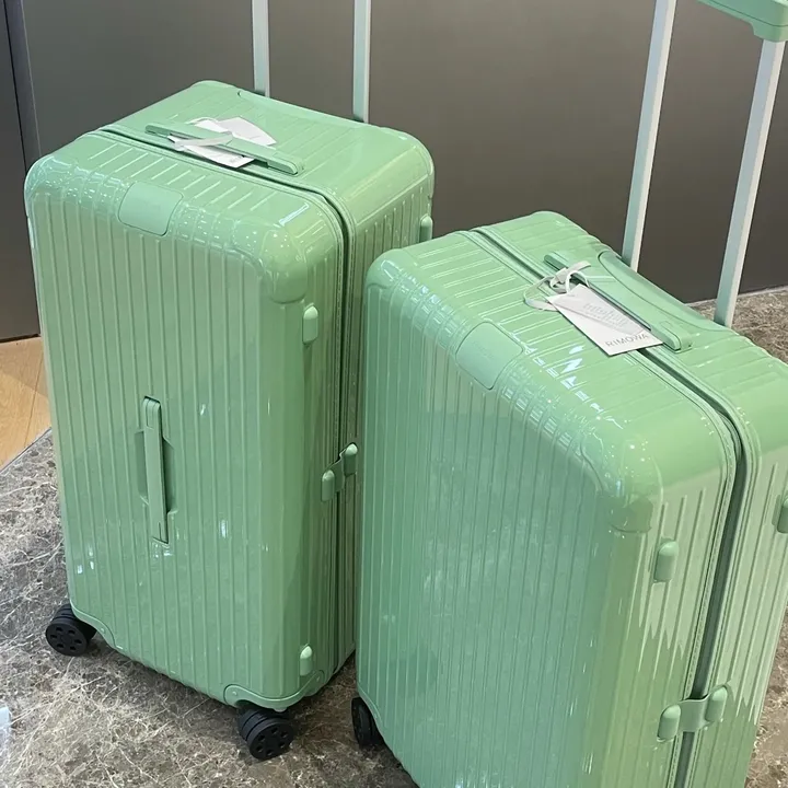 スーパーコピー リモワ スーツケース