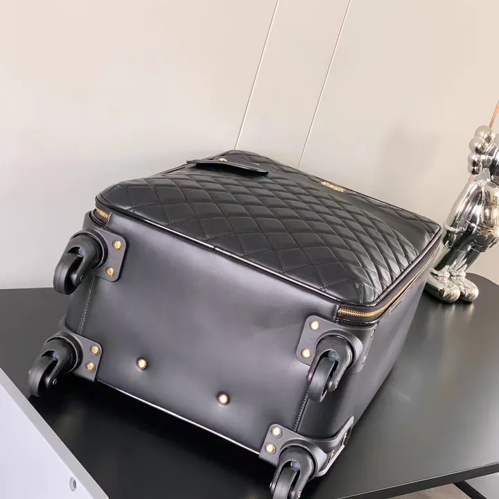 スーパーコピー シャネル スーツケース