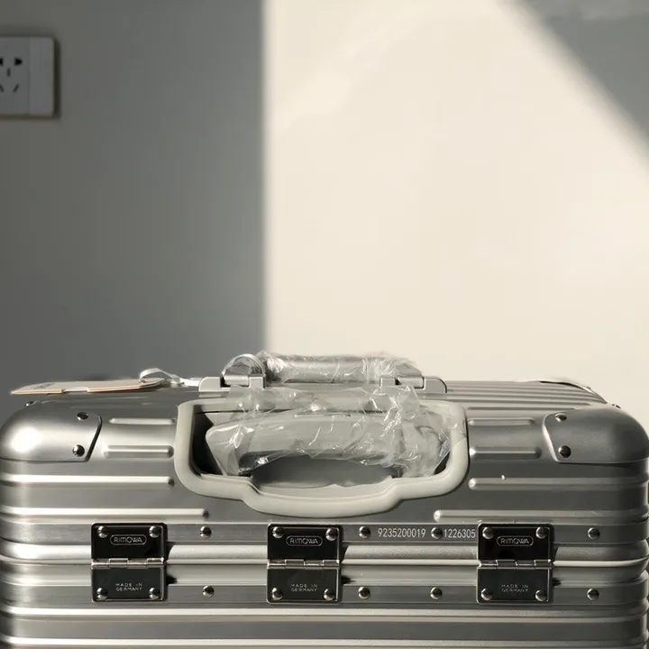 スーパーコピー リモワ スーツケース