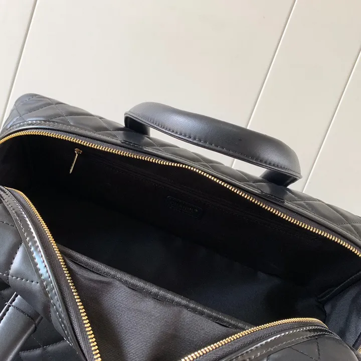 スーパーコピー シャネル スーツケース