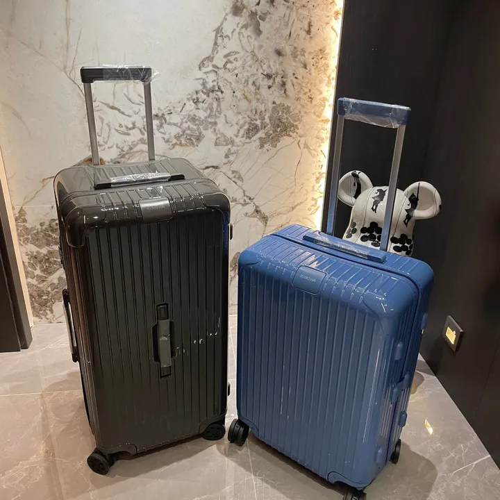 スーパーコピー リモワ スーツケース