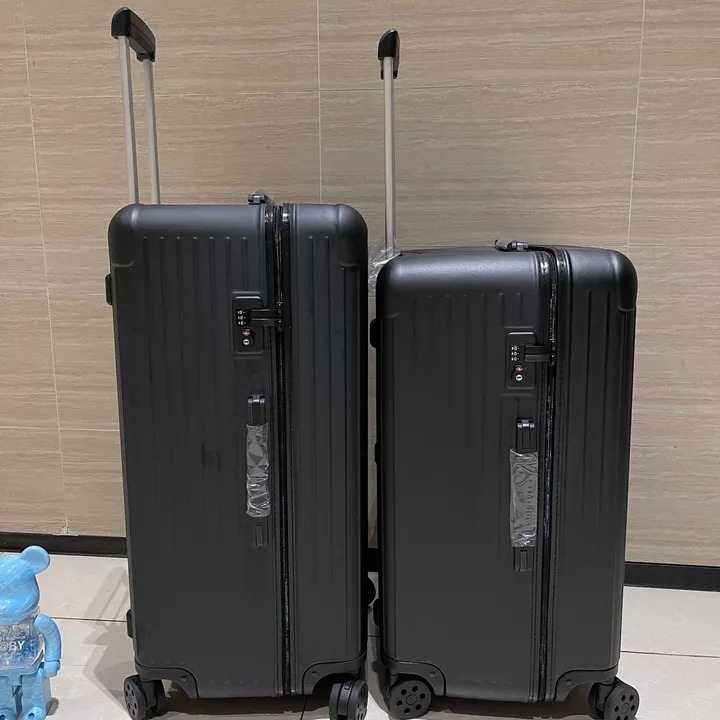 スーパーコピー リモワ スーツケース