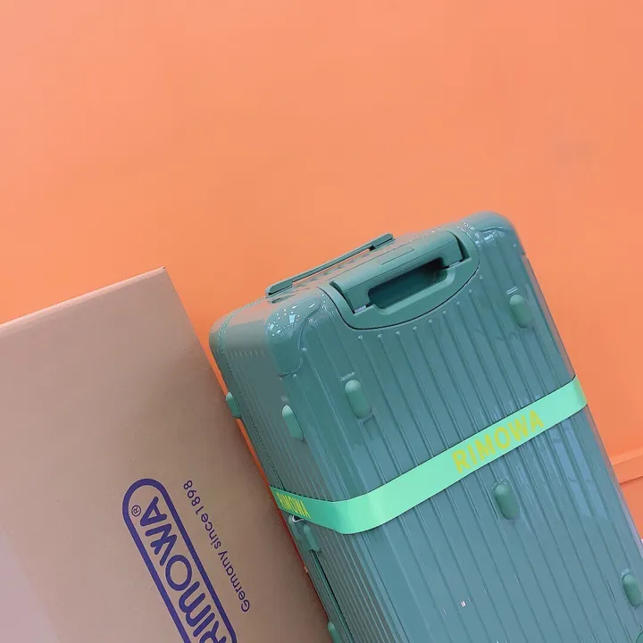 スーパーコピー リモワ スーツケース