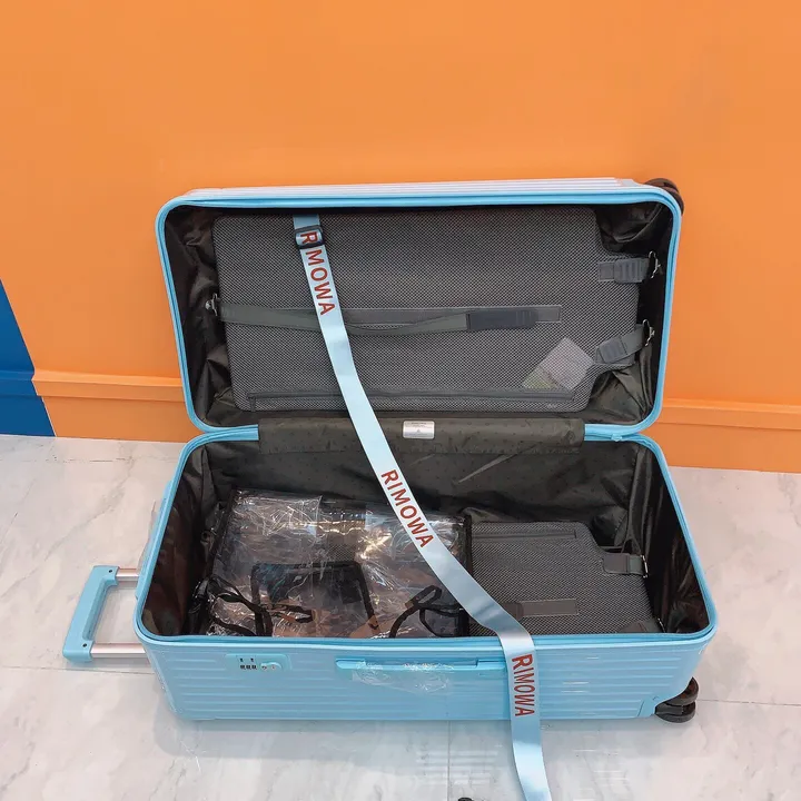 スーパーコピー リモワ スーツケース