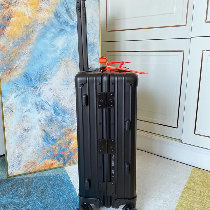 スーパーコピー リモワ スーツケース