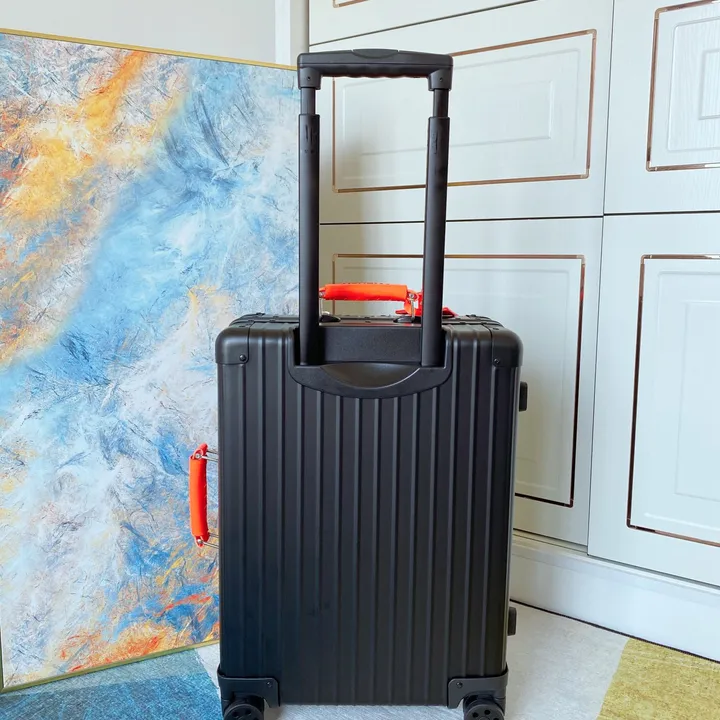 スーパーコピー リモワ スーツケース