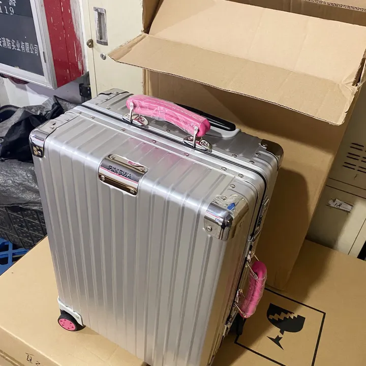 スーパーコピー リモワ スーツケース