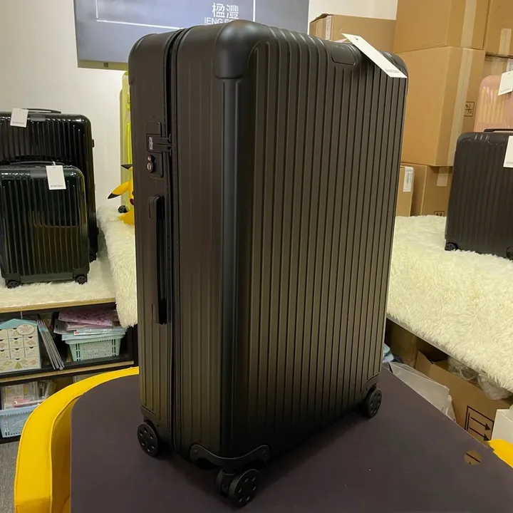 スーパーコピー リモワ スーツケース