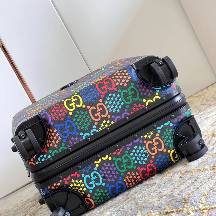スーパーコピー グッチ スーツケース
