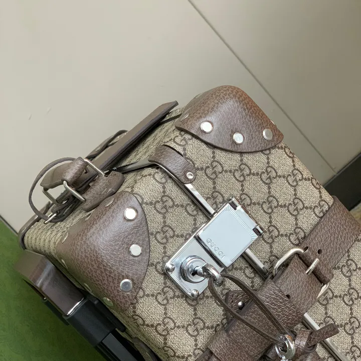 スーパーコピー グッチ スーツケース