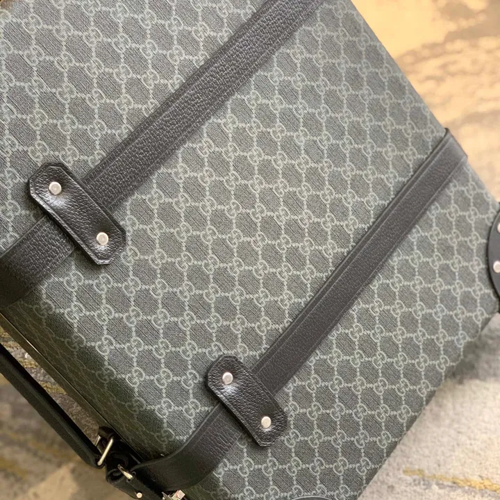 スーパーコピー グッチ スーツケース