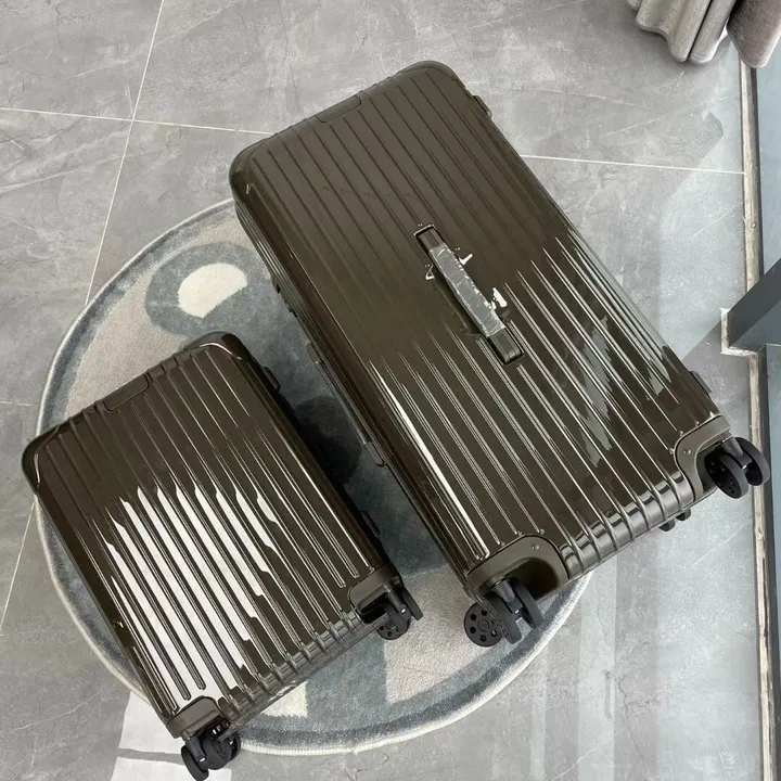 スーパーコピー リモワ スーツケース