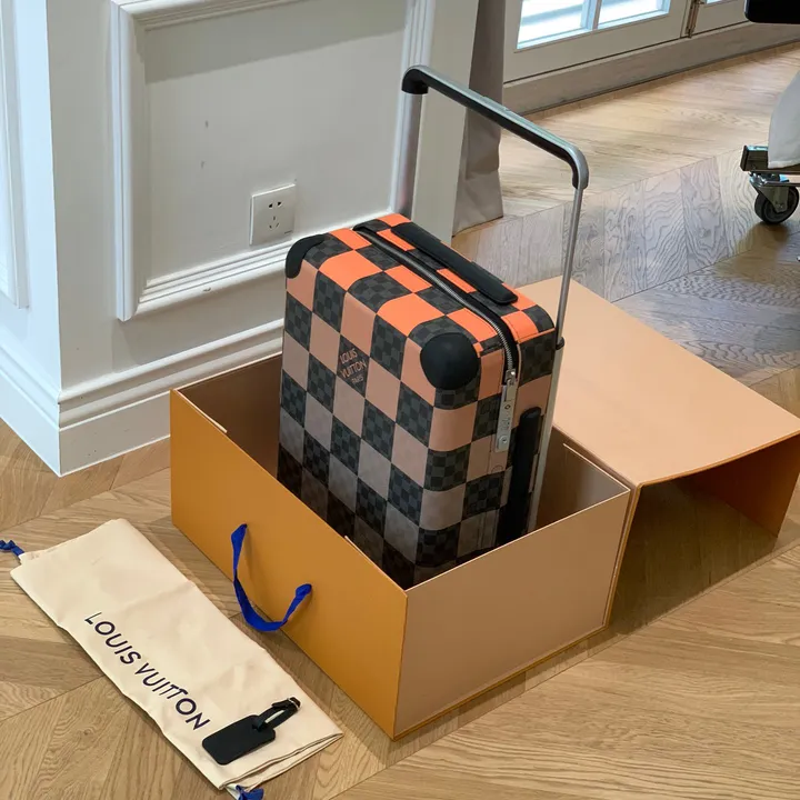 スーパーコピー ルイヴィトン スーツケース