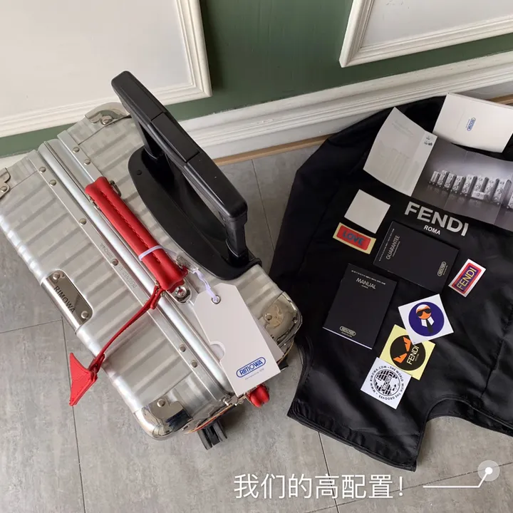 スーパーコピー フェンディ スーツケース