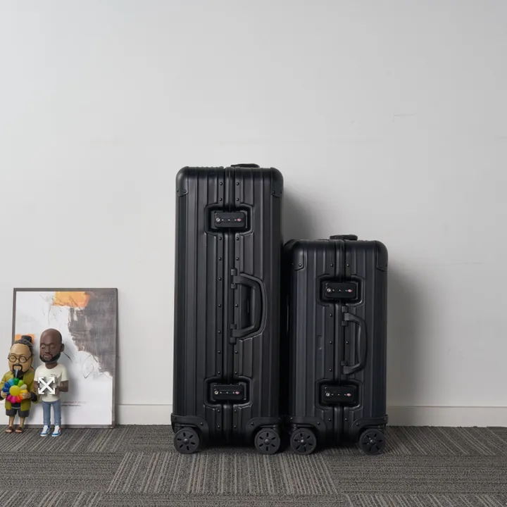 スーパーコピー リモワ スーツケース