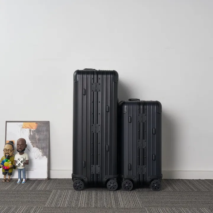 スーパーコピー リモワ スーツケース