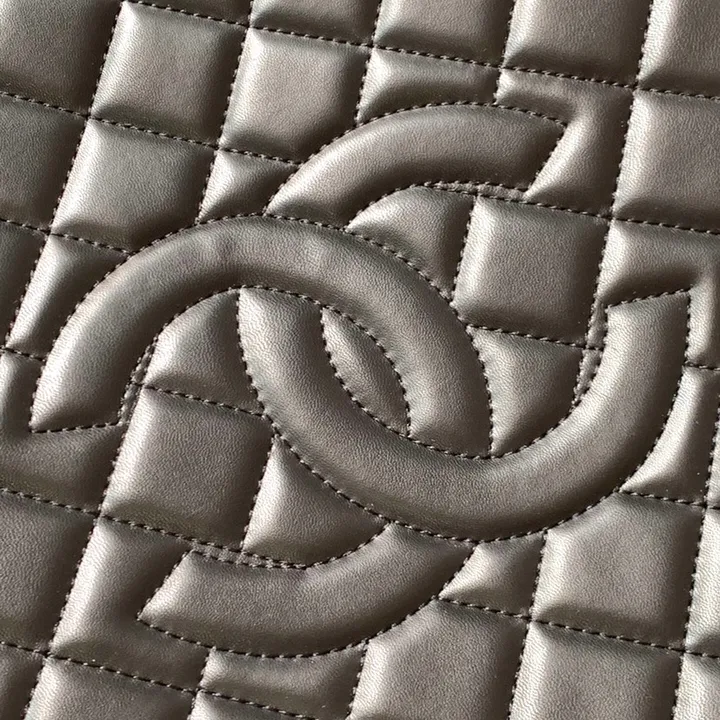 スーパーコピー シャネル スーツケース