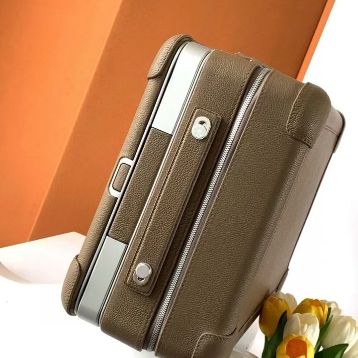 スーパーコピー シャネル スーツケース