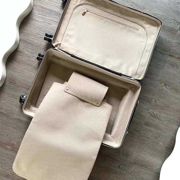 スーパーコピー シャネル スーツケース