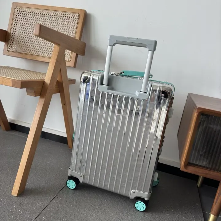 スーパーコピー リモワ スーツケース