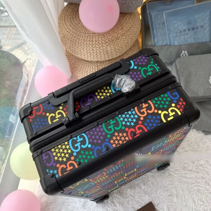 スーパーコピー グッチ スーツケース