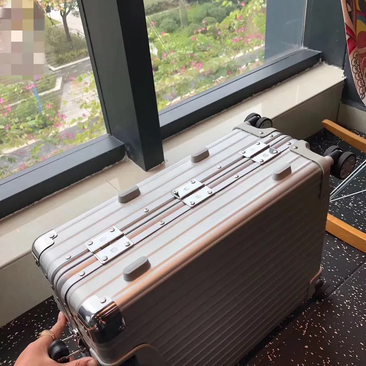 スーパーコピー リモワ スーツケース
