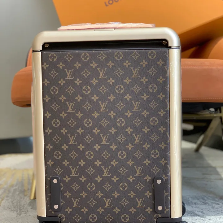 スーパーコピー ルイヴィトン スーツケース
