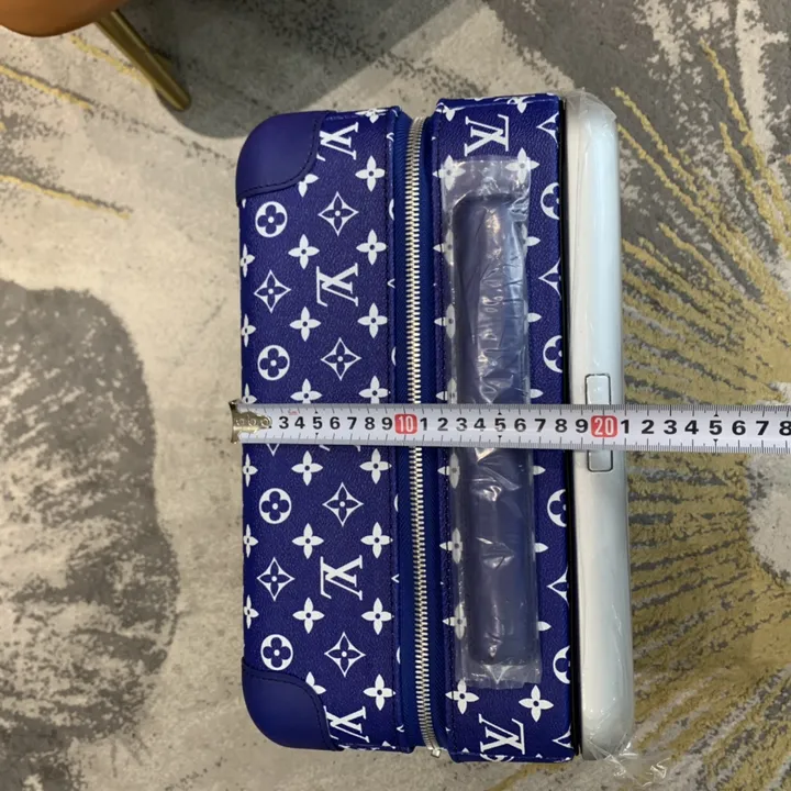 スーパーコピー ルイヴィトン スーツケース