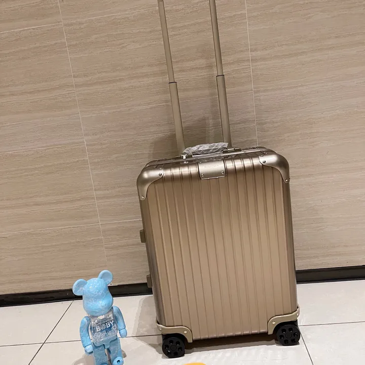 スーパーコピー リモワ スーツケース