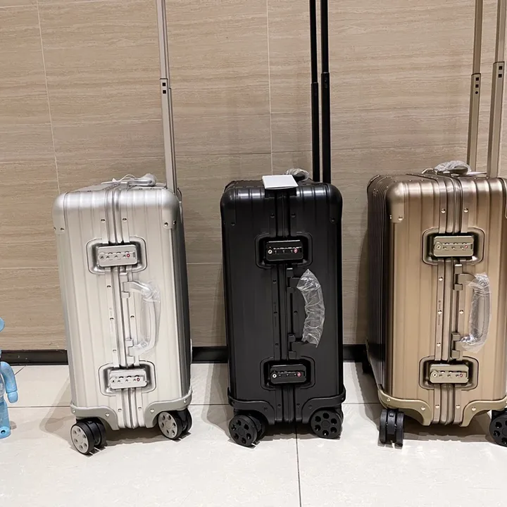 スーパーコピー リモワ スーツケース