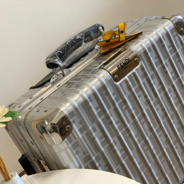 スーパーコピー シチズン スーツケース