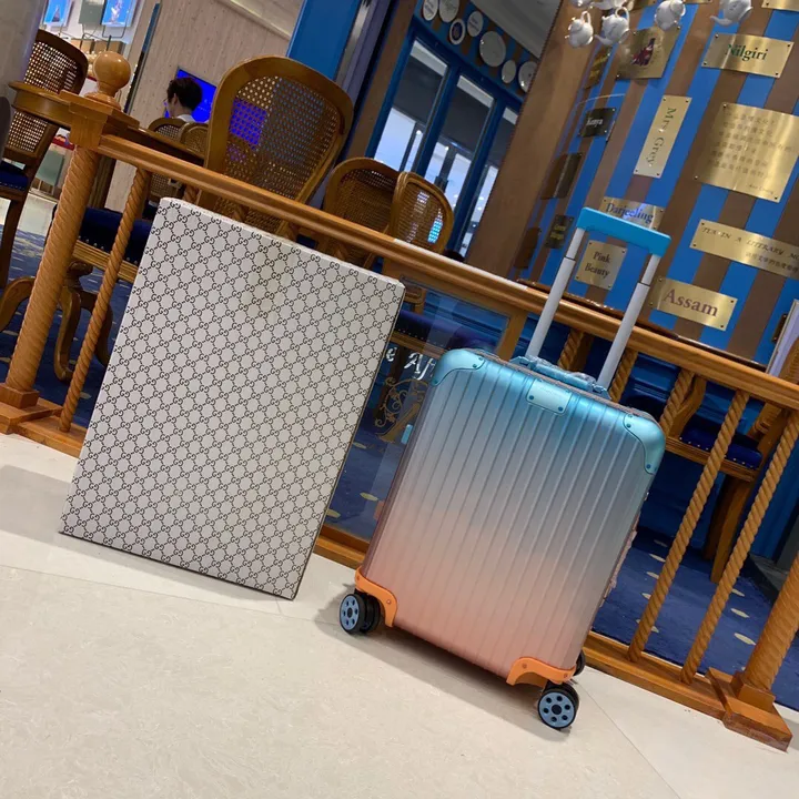 スーパーコピー リモワ スーツケース