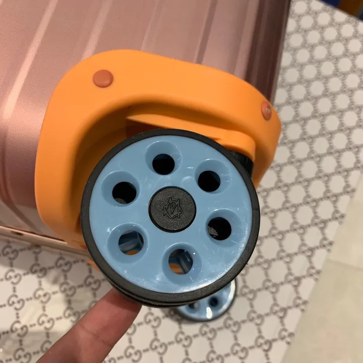 スーパーコピー リモワ スーツケース