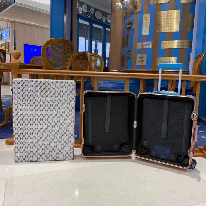 スーパーコピー リモワ スーツケース