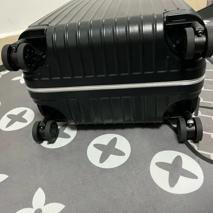 スーパーコピー リモワ スーツケース