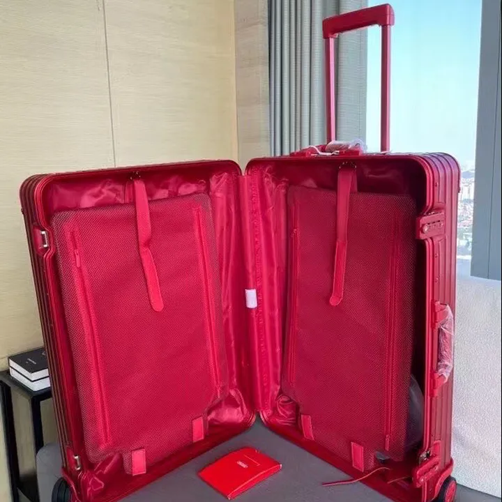 スーパーコピー リモワ スーツケース