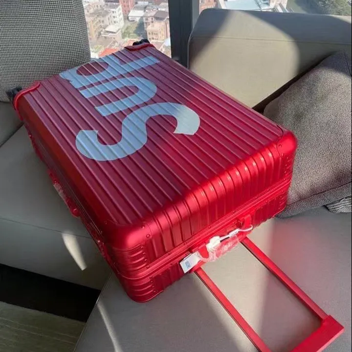 スーパーコピー リモワ スーツケース