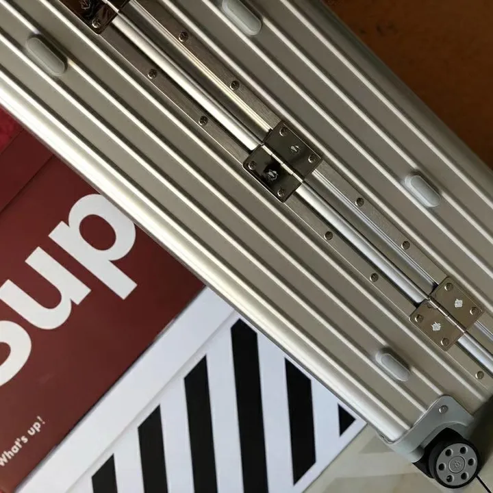 スーパーコピー リモワ スーツケース