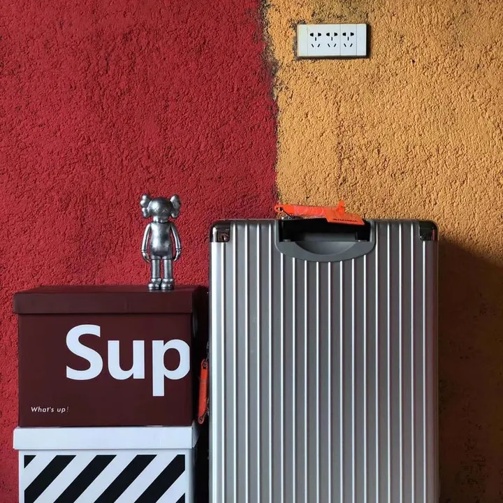 スーパーコピー リモワ スーツケース