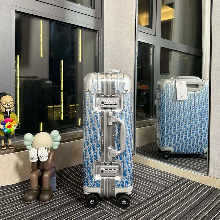 スーパーコピー リモワ スーツケース